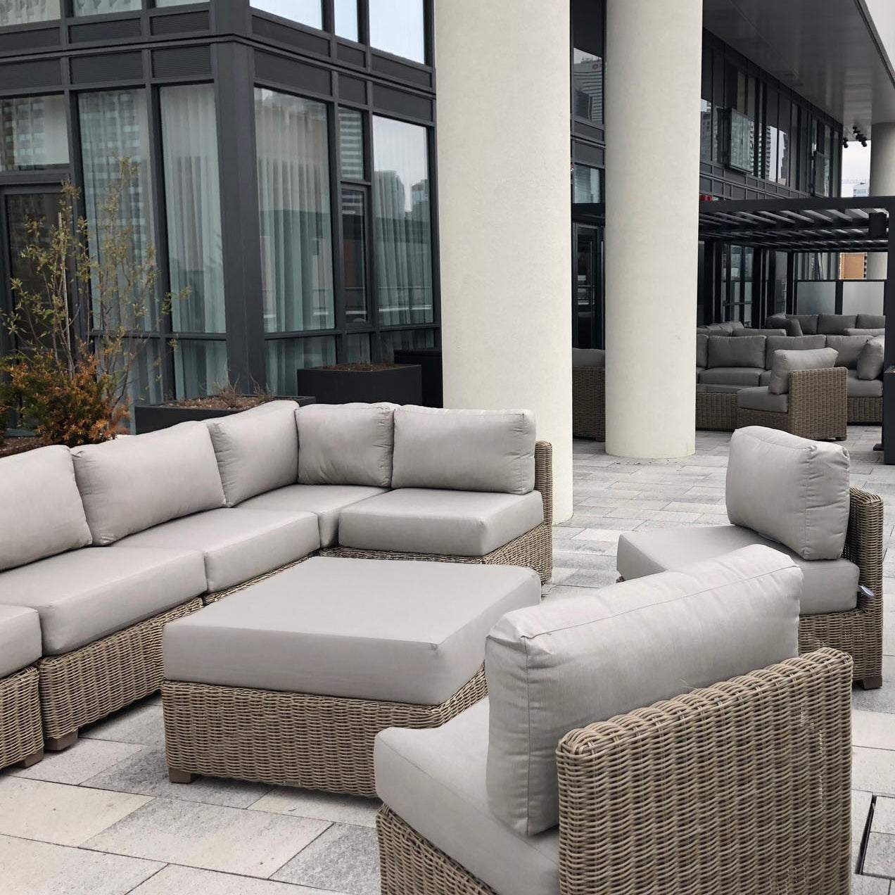 Veranda Ottoman, Driftwood