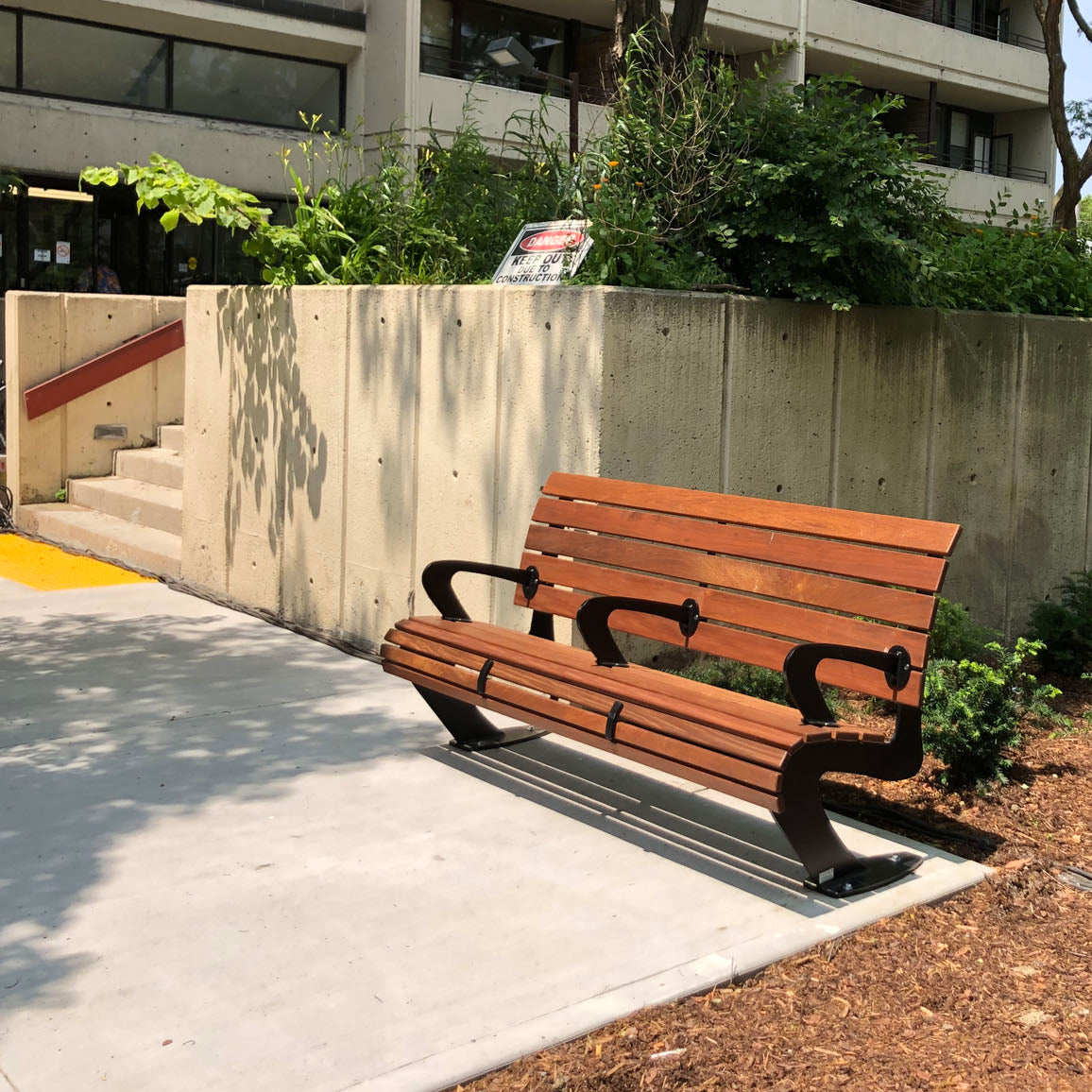Harbor Bench with Arms
