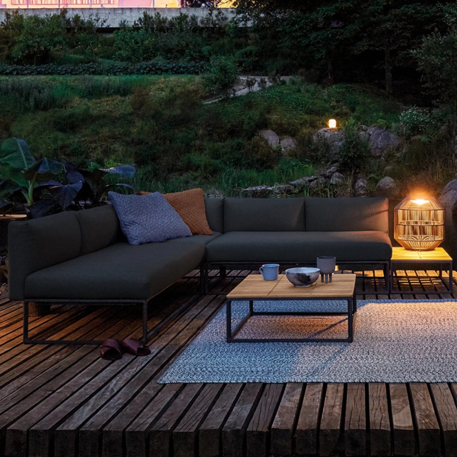 Gloster Maya Lounge Coffee Table 29.5 x 29.5'