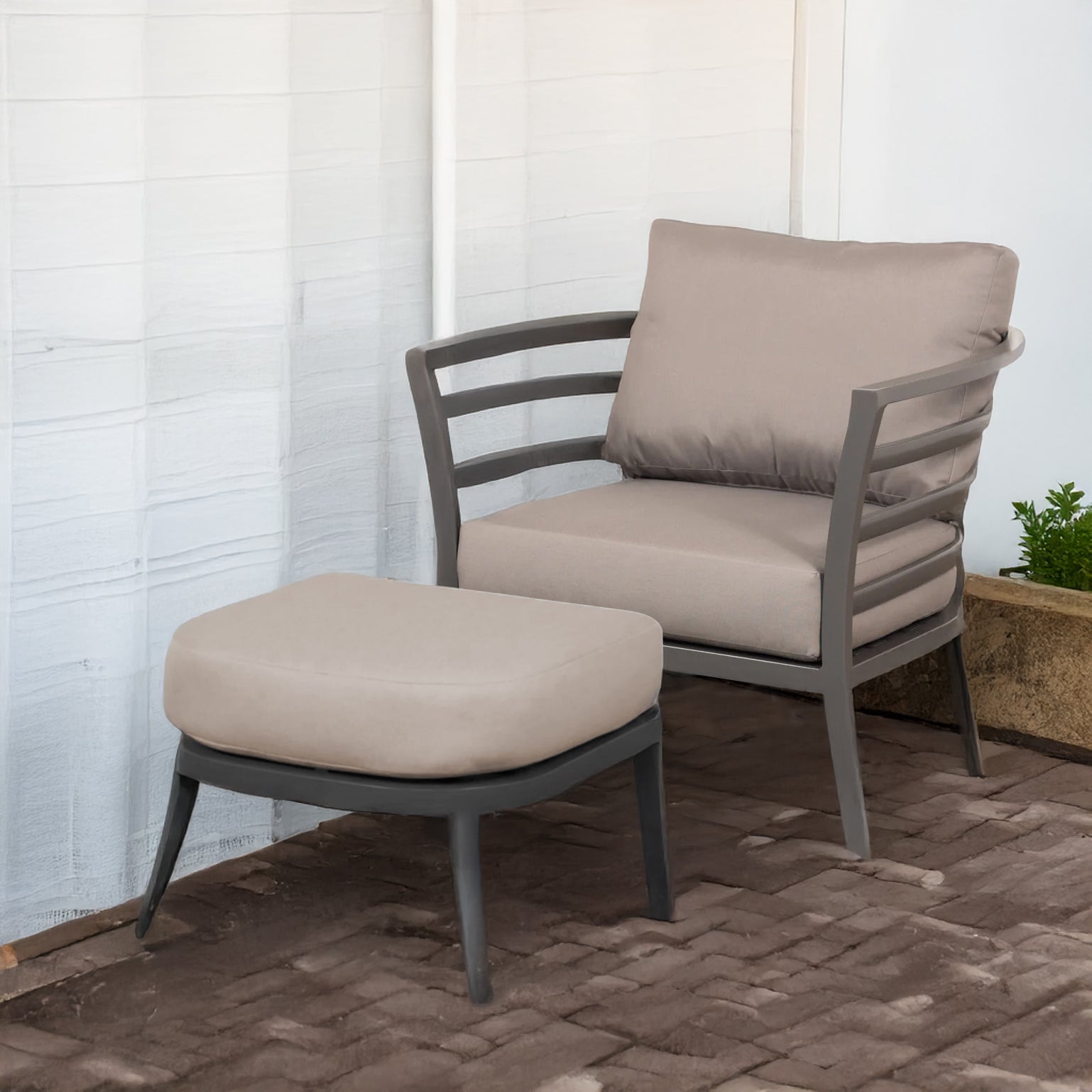 Cabana Ottoman