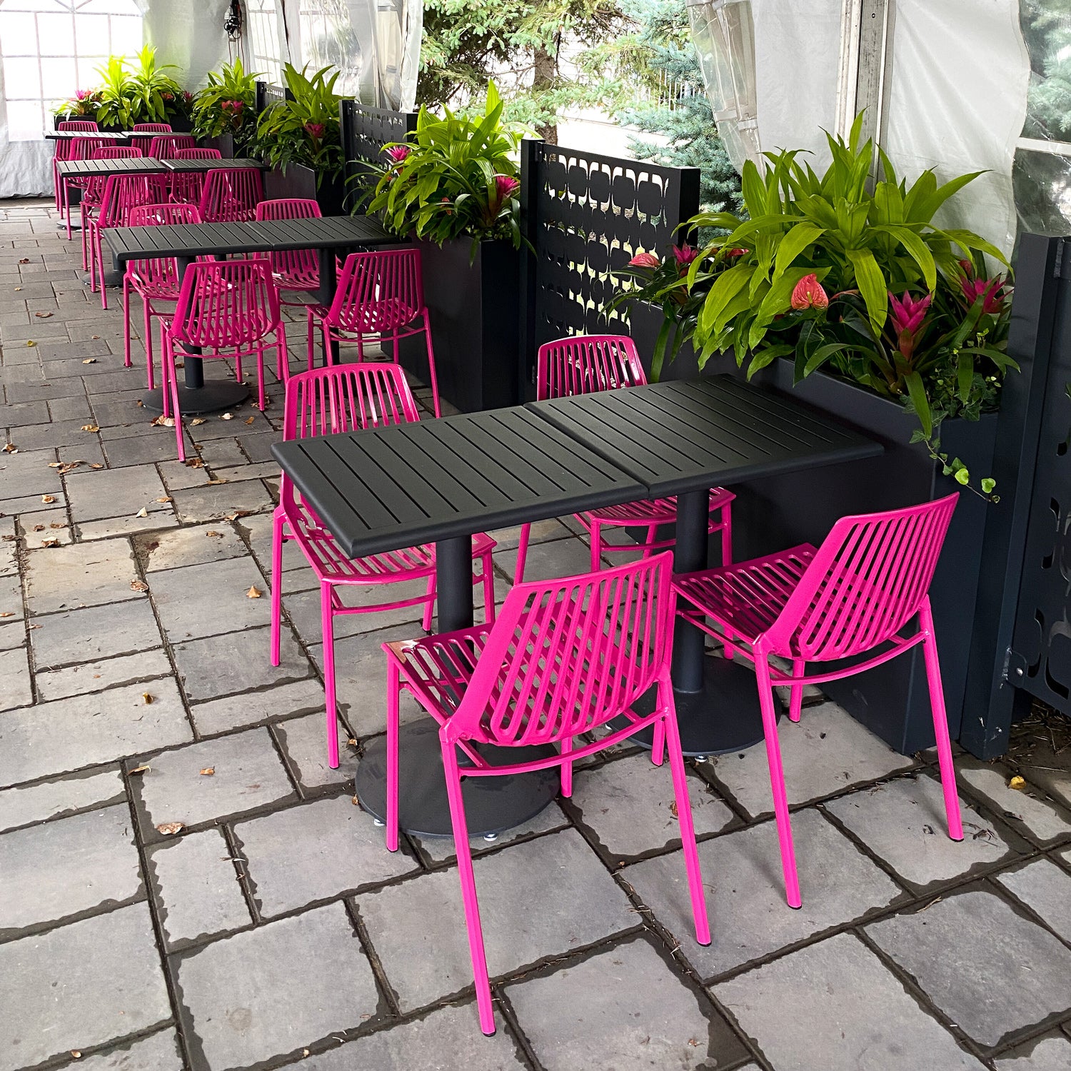 Java Aluminum Slat Table, 24" x 24"