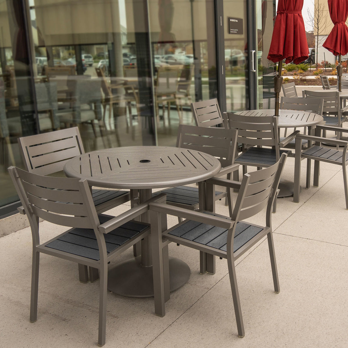 Java Aluminum Slat Table, 36" Dia