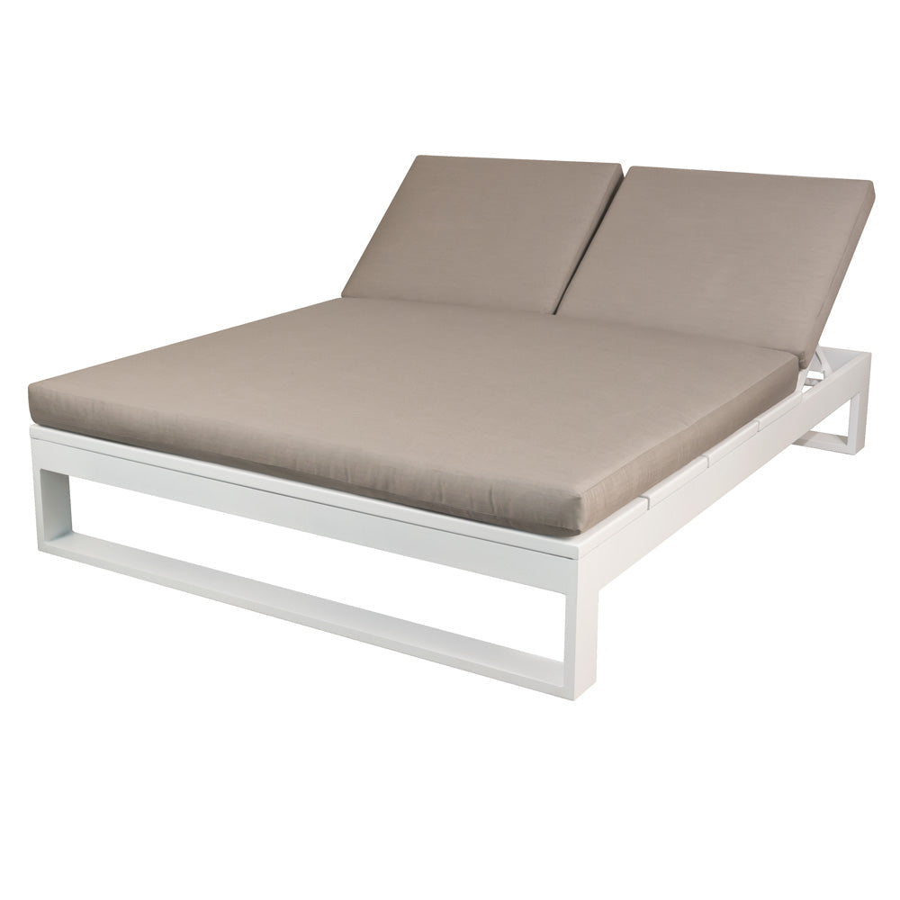 Quantum Double Daybed